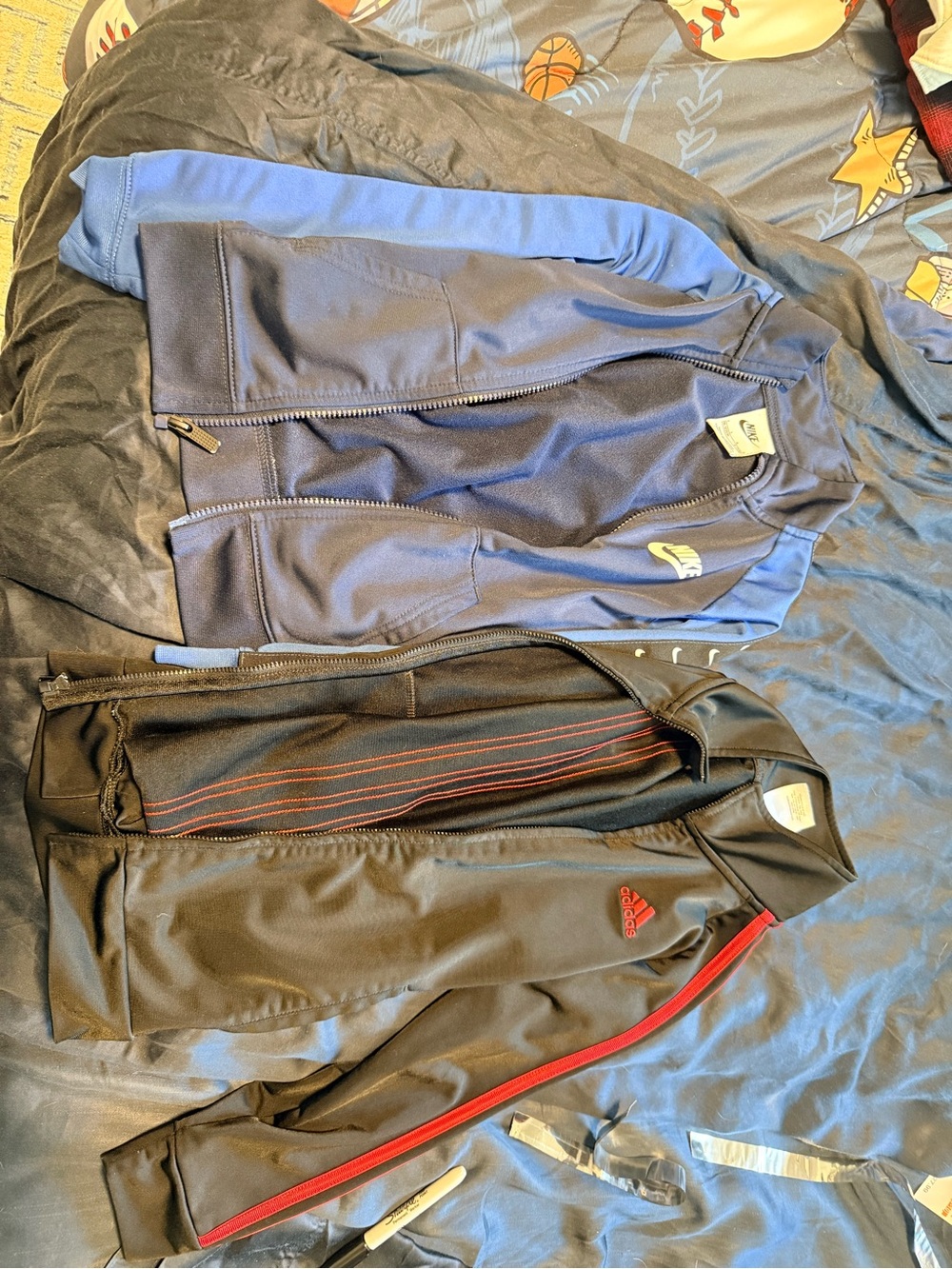 Set of 2 kids zip ups